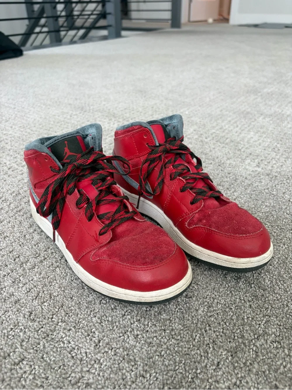 Air Jordan 1 Retro High Premiere Red Gucci (2013) Size 6 Y